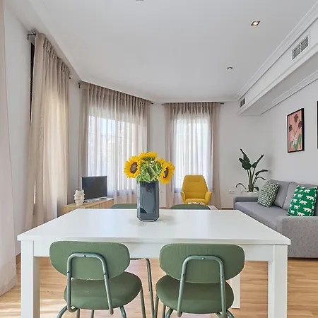 Que Bueno Que Viniste Caces